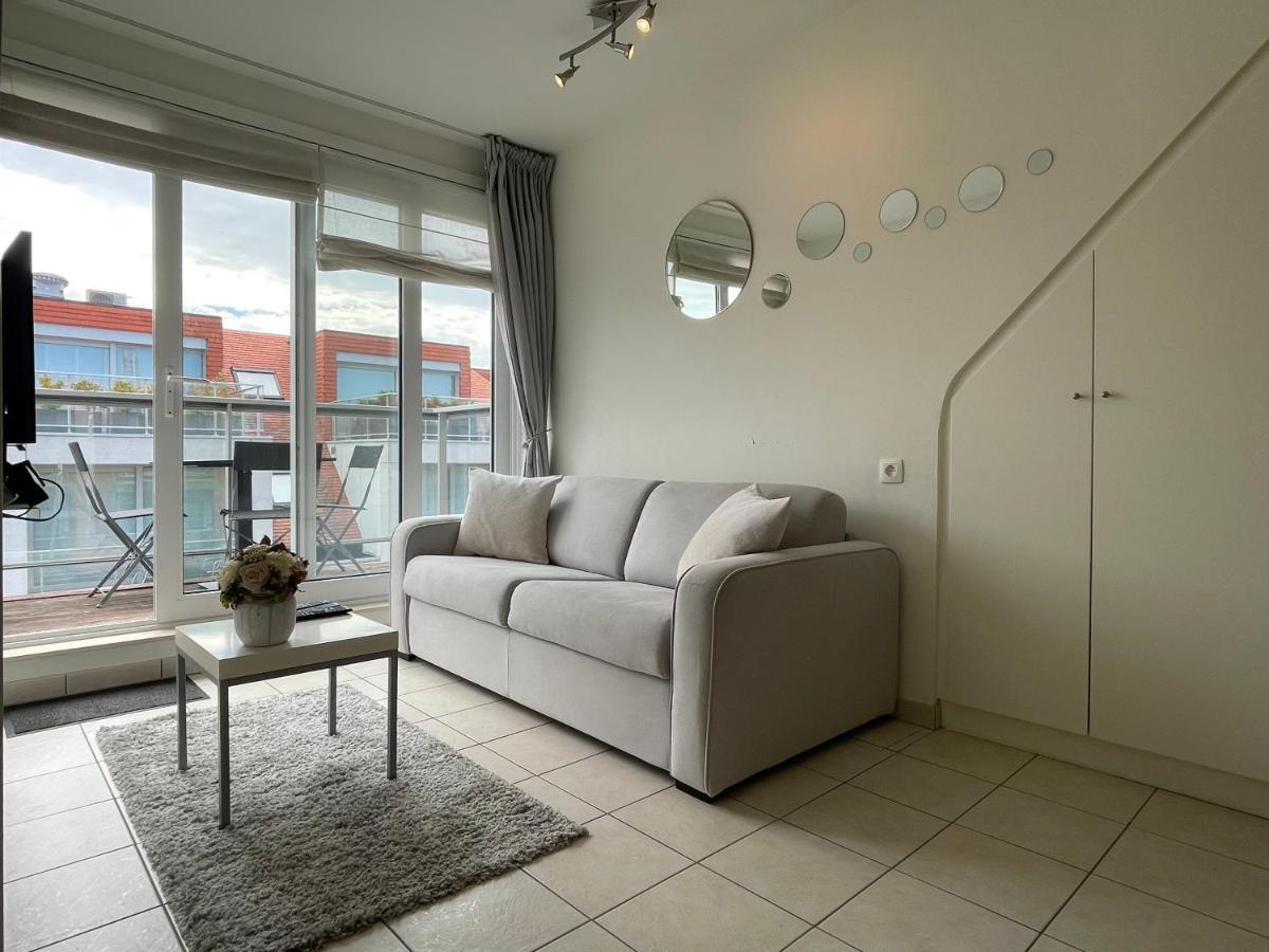 Penthousestudio Gaudi Met Zonneterras En Zicht Op Zee Apartment Nieuwpoort Exterior foto